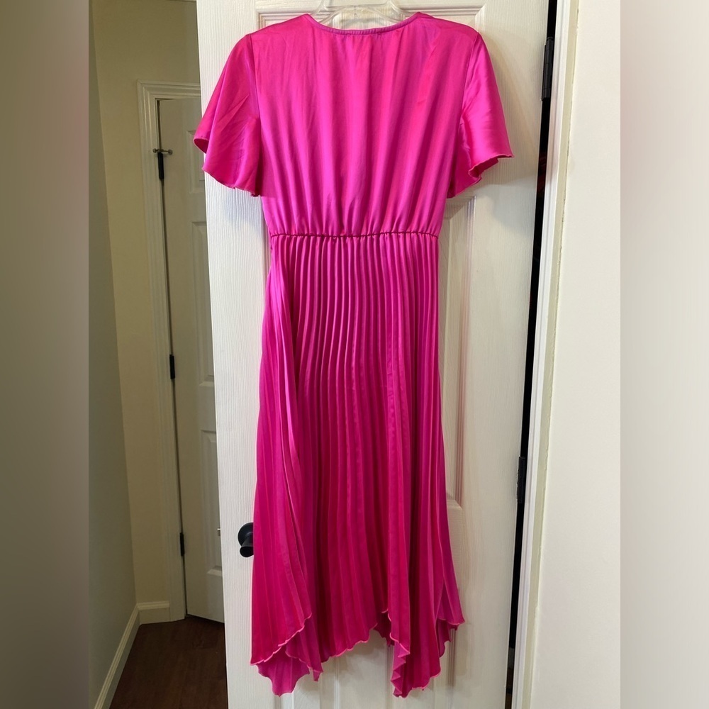 Pretty Garden Women's Pink Dress Size M Pleated Bow Cut Out Summer Party Beach - Picture 7 of 9